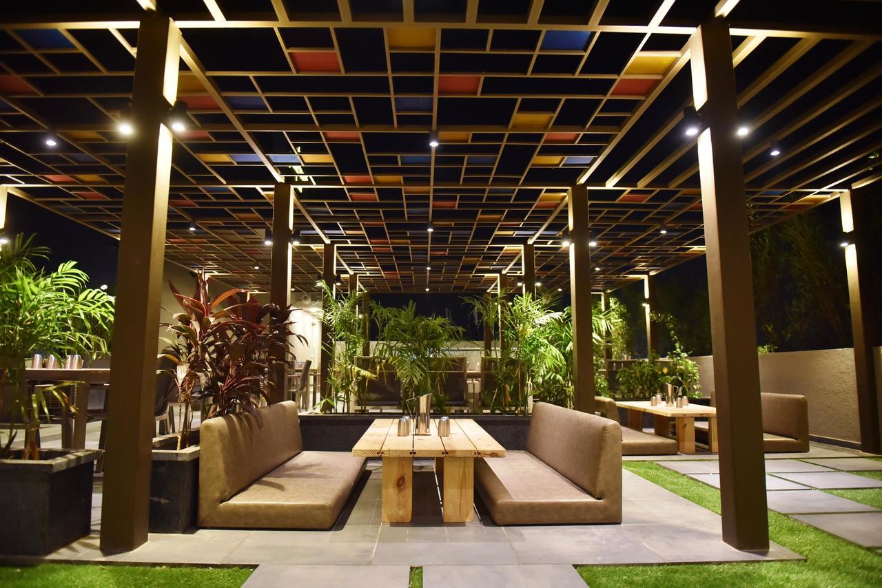 The Panchvati Hotel Rajkot Buitenkant foto