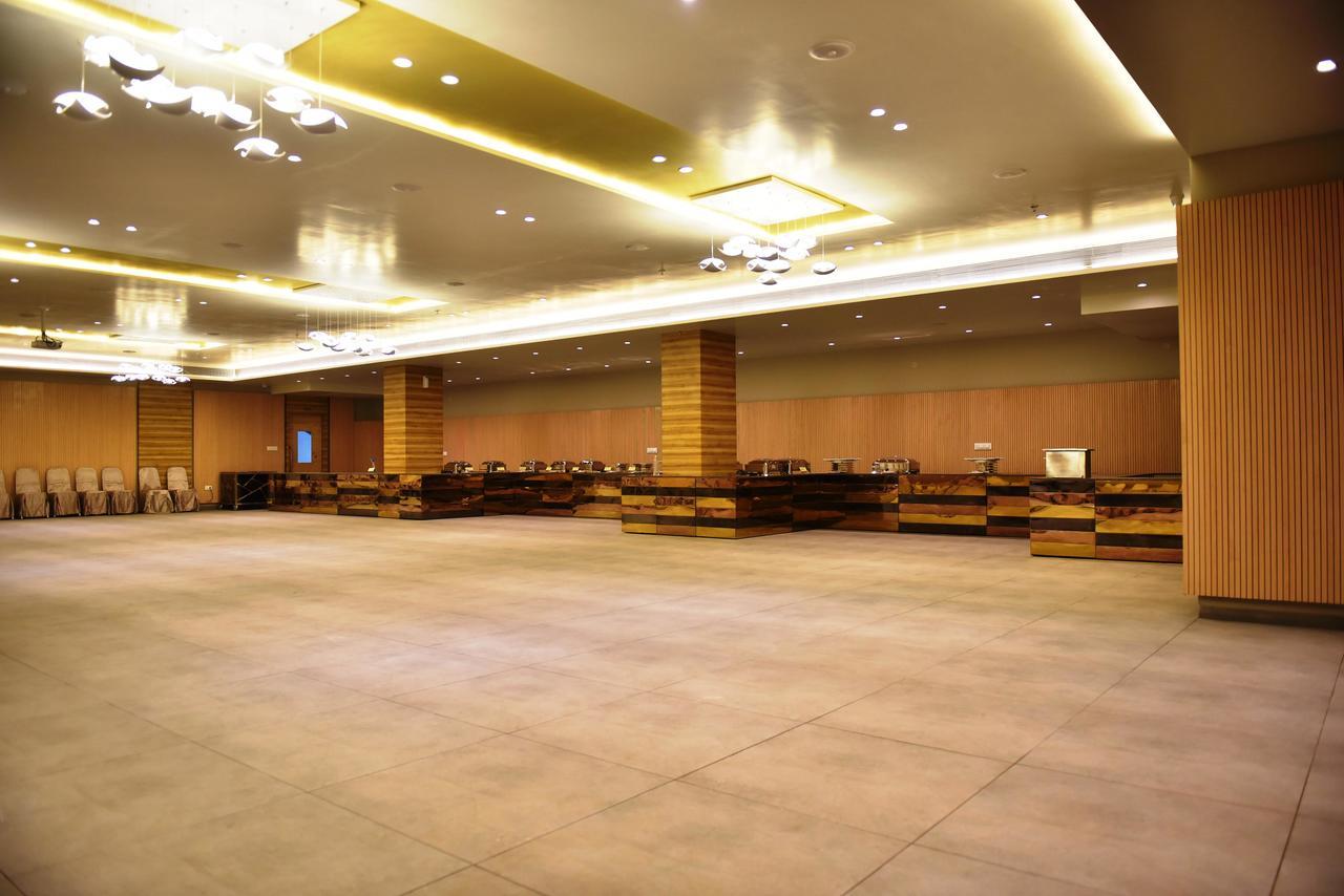 The Panchvati Hotel Rajkot Buitenkant foto