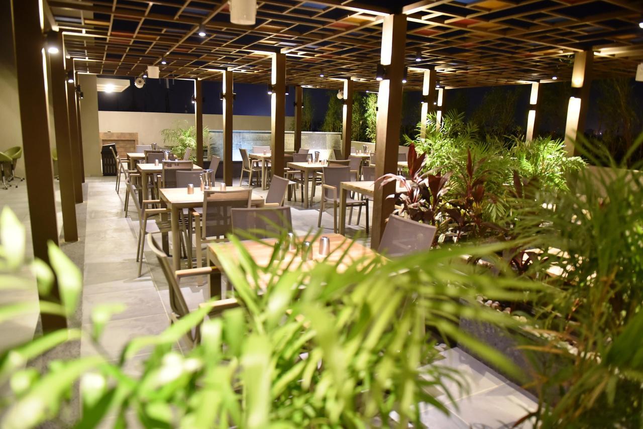 The Panchvati Hotel Rajkot Buitenkant foto
